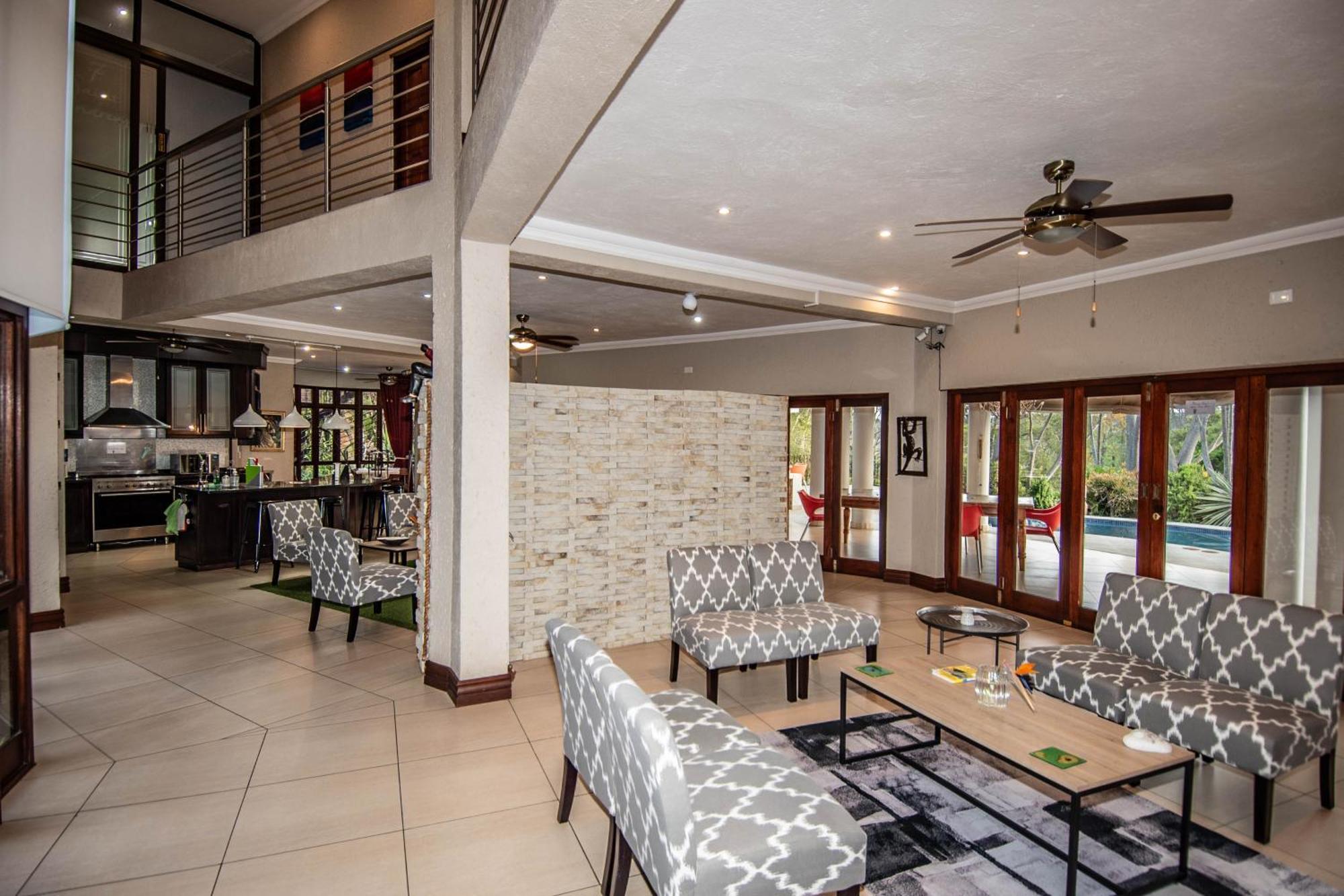 7 Saint Andrew Hotell White River Eksteriør bilde
