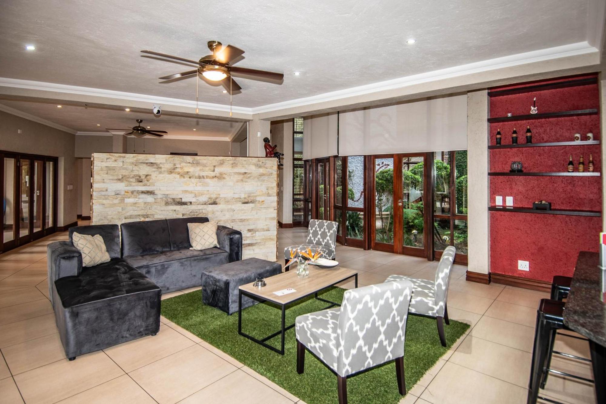 7 Saint Andrew Hotell White River Eksteriør bilde